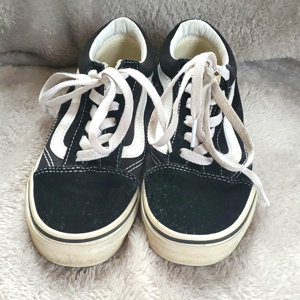 Vans Kids Old Skool black and white sneakers size 2